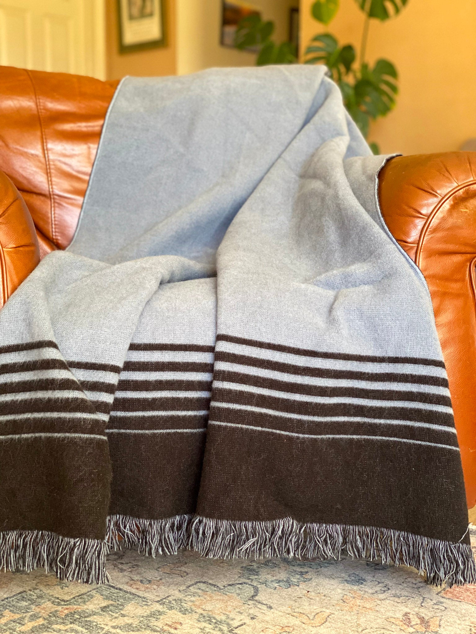 Chicago- Black and Gray Luxury Throw Blanket