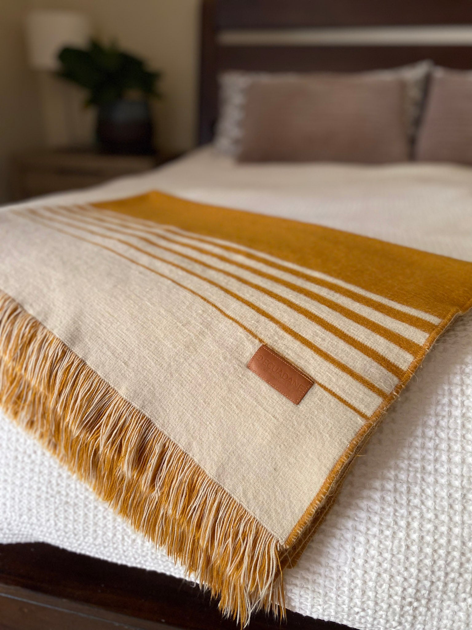 Versailles - Gold and Beige Luxury Throw Blanket