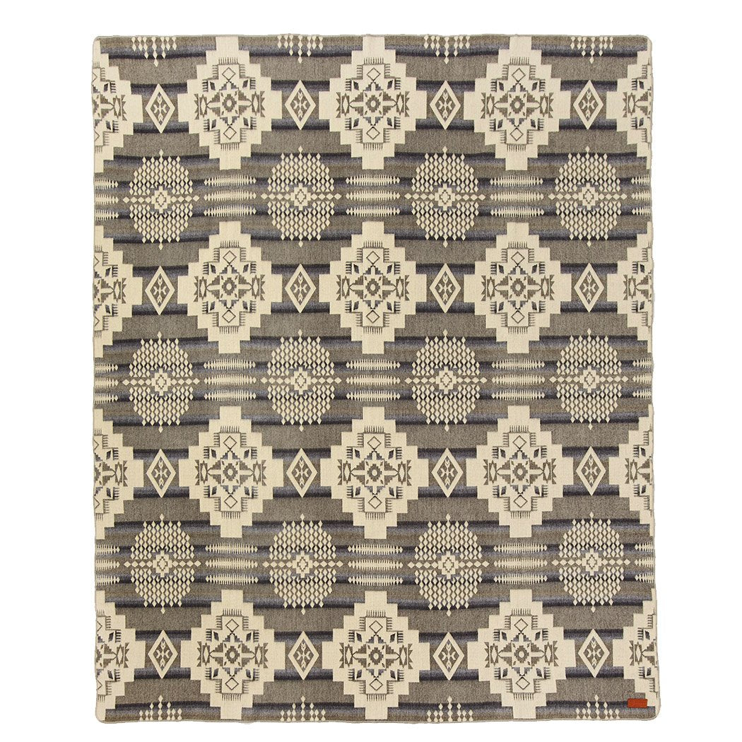 Artisan-Made Southwestern Queen-Sized Blanket - Andes Cloud