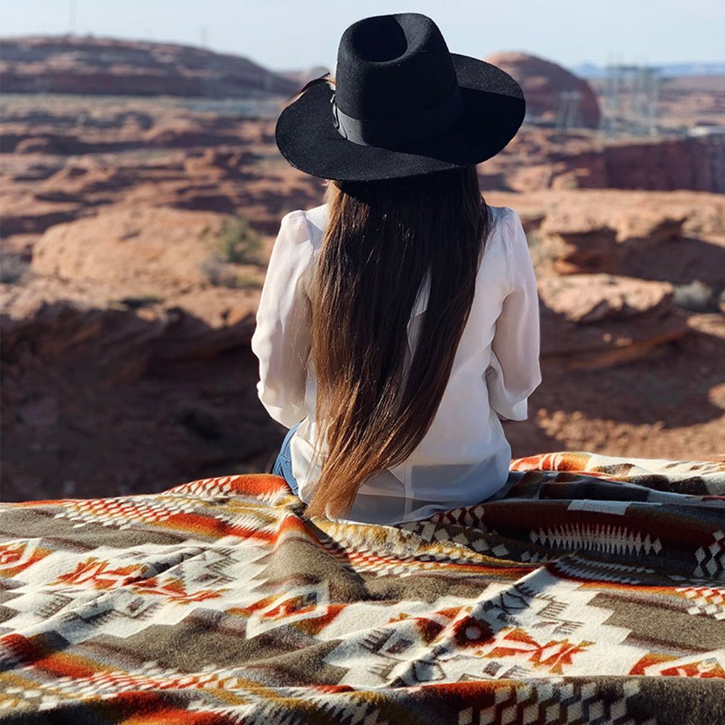 Artisan-Made Southwestern Queen-Sized Blanket - Andes Beach