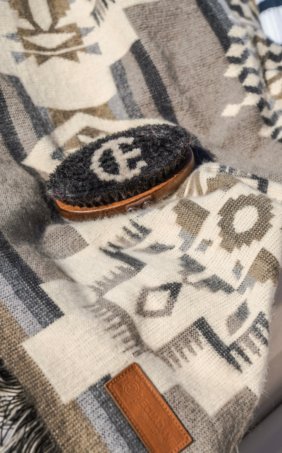 Wool Blanket Brush - Luxury Blanket Care