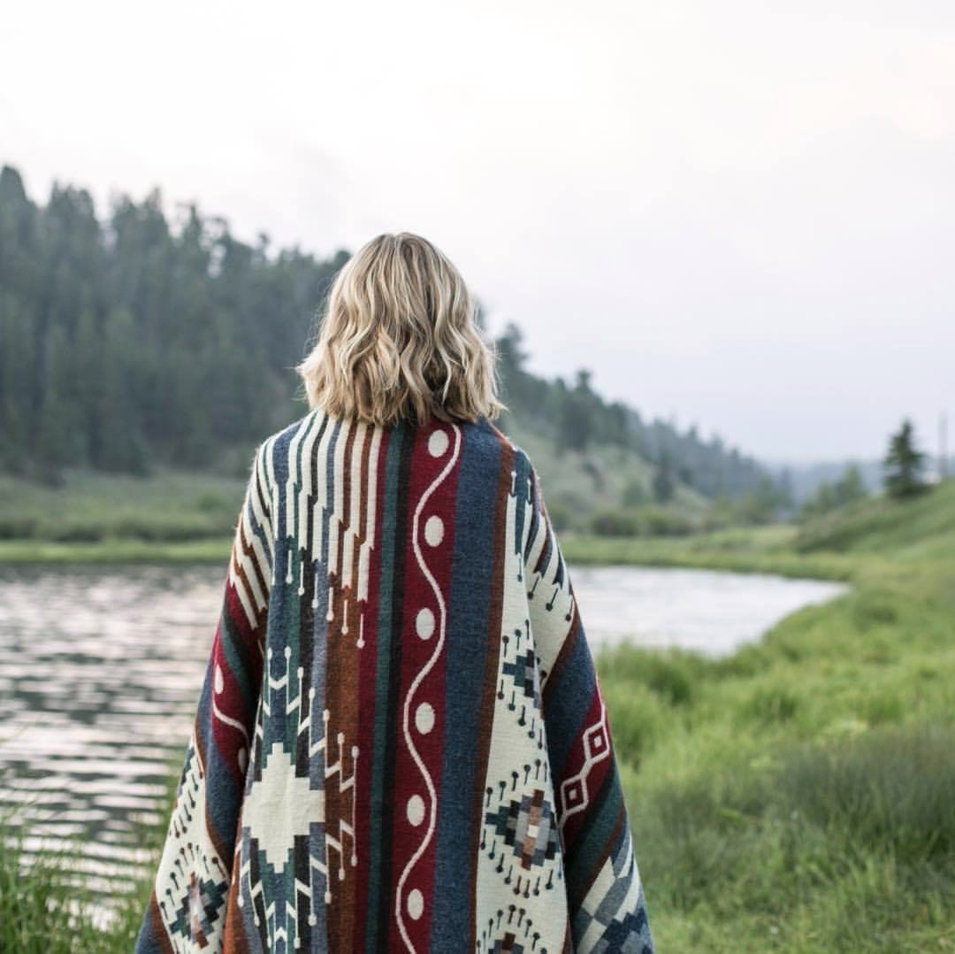 Sumaco Wave Artisan-Crafted Blanket with Southwestern Design